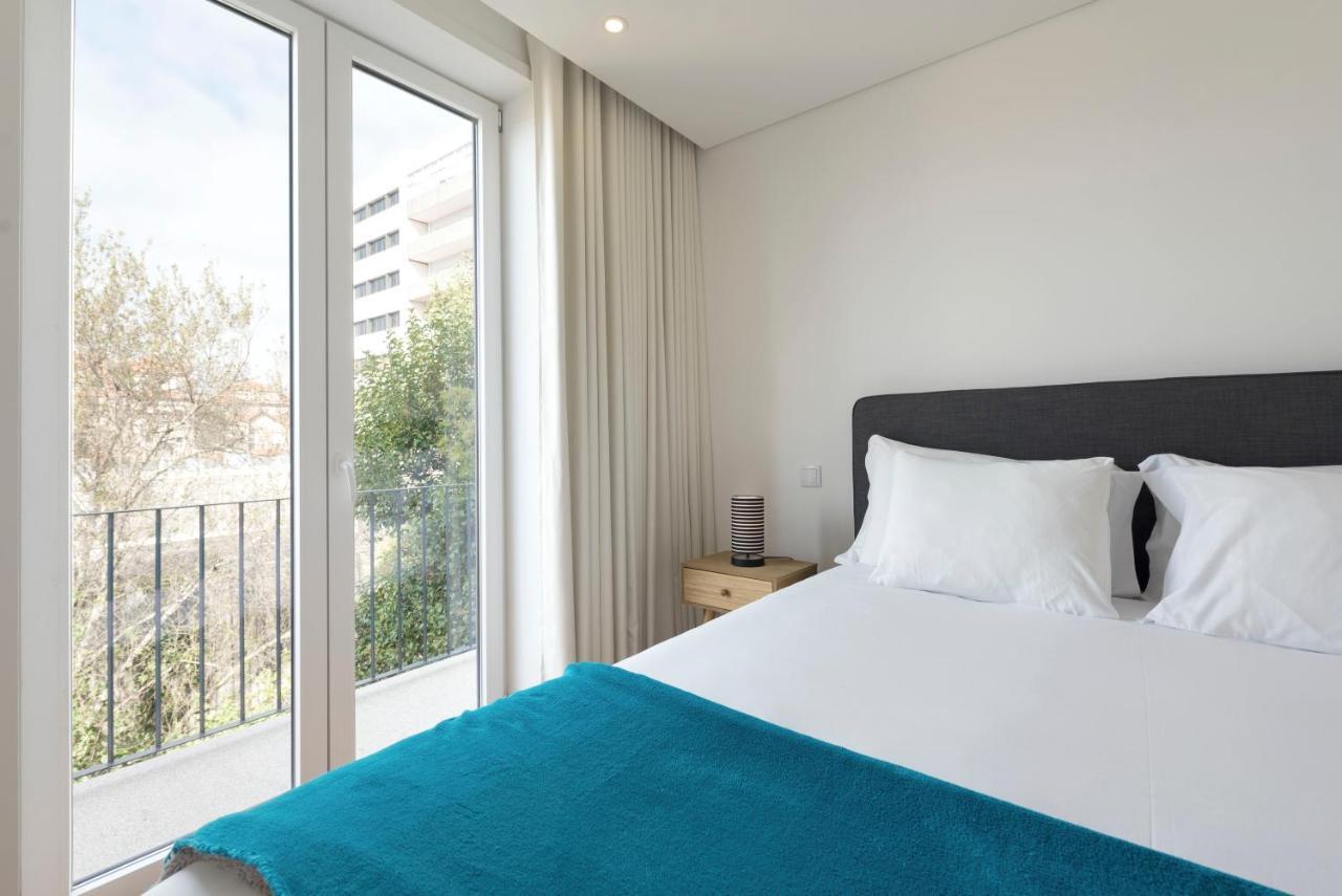 Lovelystay - Central Flat W/ Ac & Balcony Porto Exterior foto